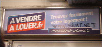 Détournement de slogan. Métro parisien, mars 2007.